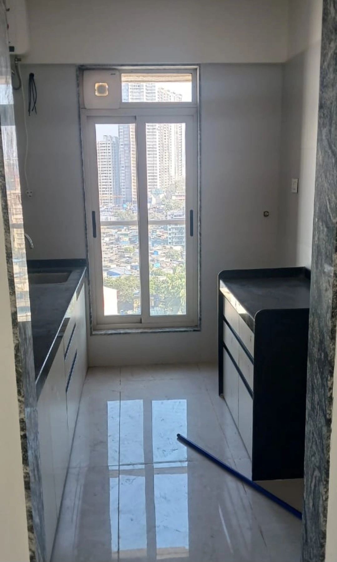 2.5 BHK Flat for Rent in Bharat Arize Tower, Goregaon West