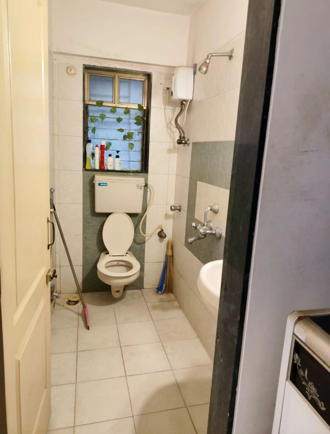1 BHK Flat for Rent in Acme Complex, Goregaon West