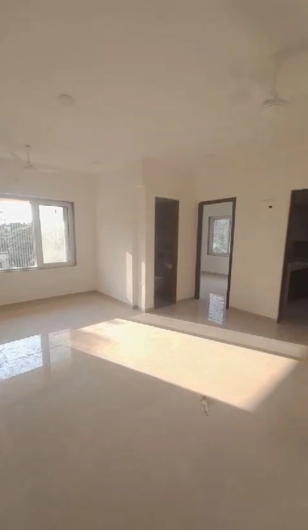 2 BHK Flat for Rent in Paras Tower, Goregaon West