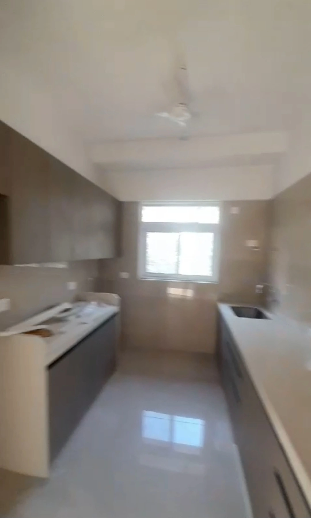 2 BHK Flat for Rent in Paras Tower, Goregaon West