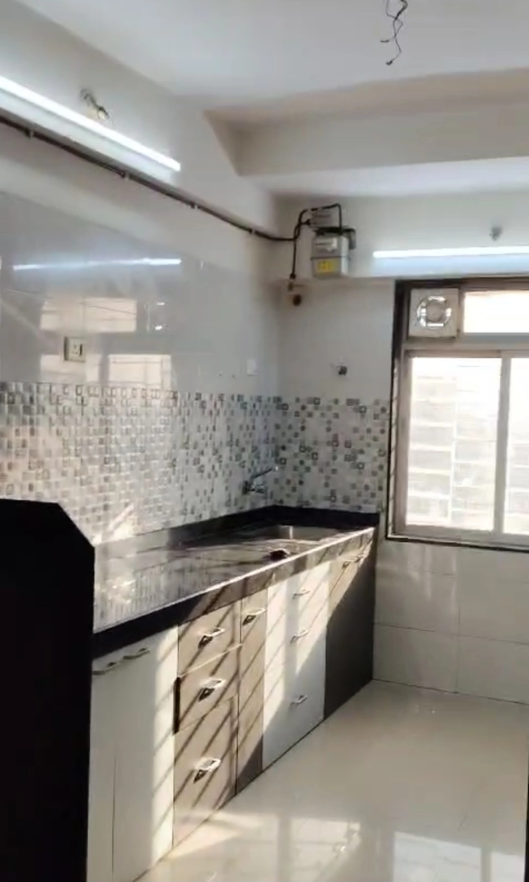 3 BHK Flat for Rent in Pearl Tower, Goregaon West