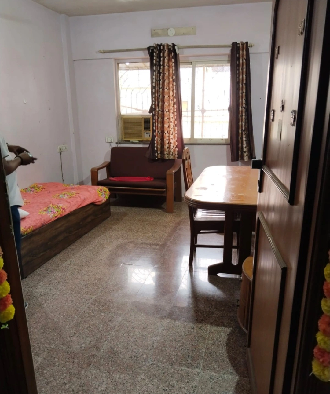 Studio apt Flat for Rent in Link Plaza Apartment , Malad West
