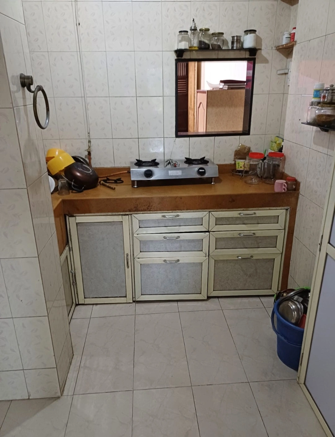 2 BHK Flat for Rent in Liberty Garden , Malad West