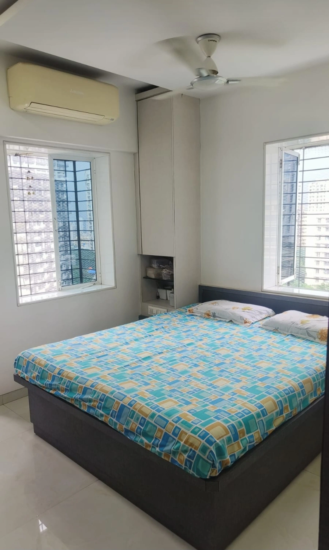 2 BHK Flat for Rent in Raheja Township, Malad East
