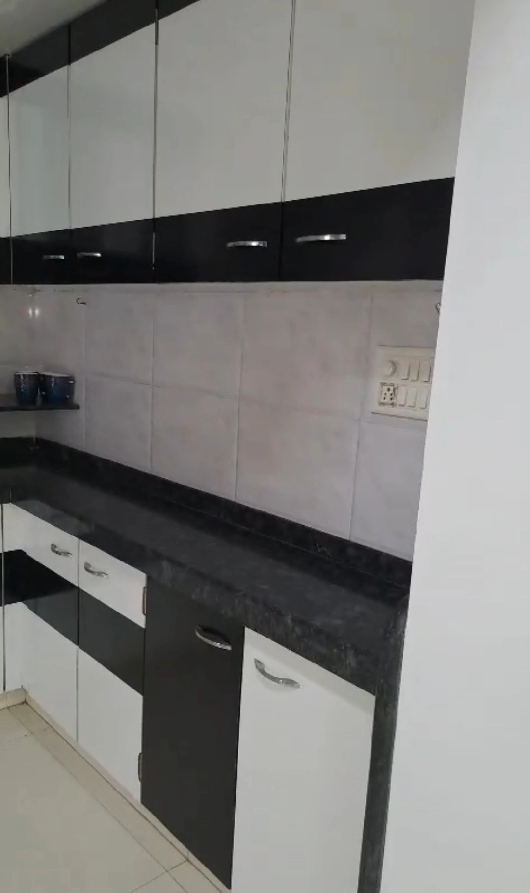 2 BHK Flat for Rent in Chamunda Jewel Tower, Goregaon West