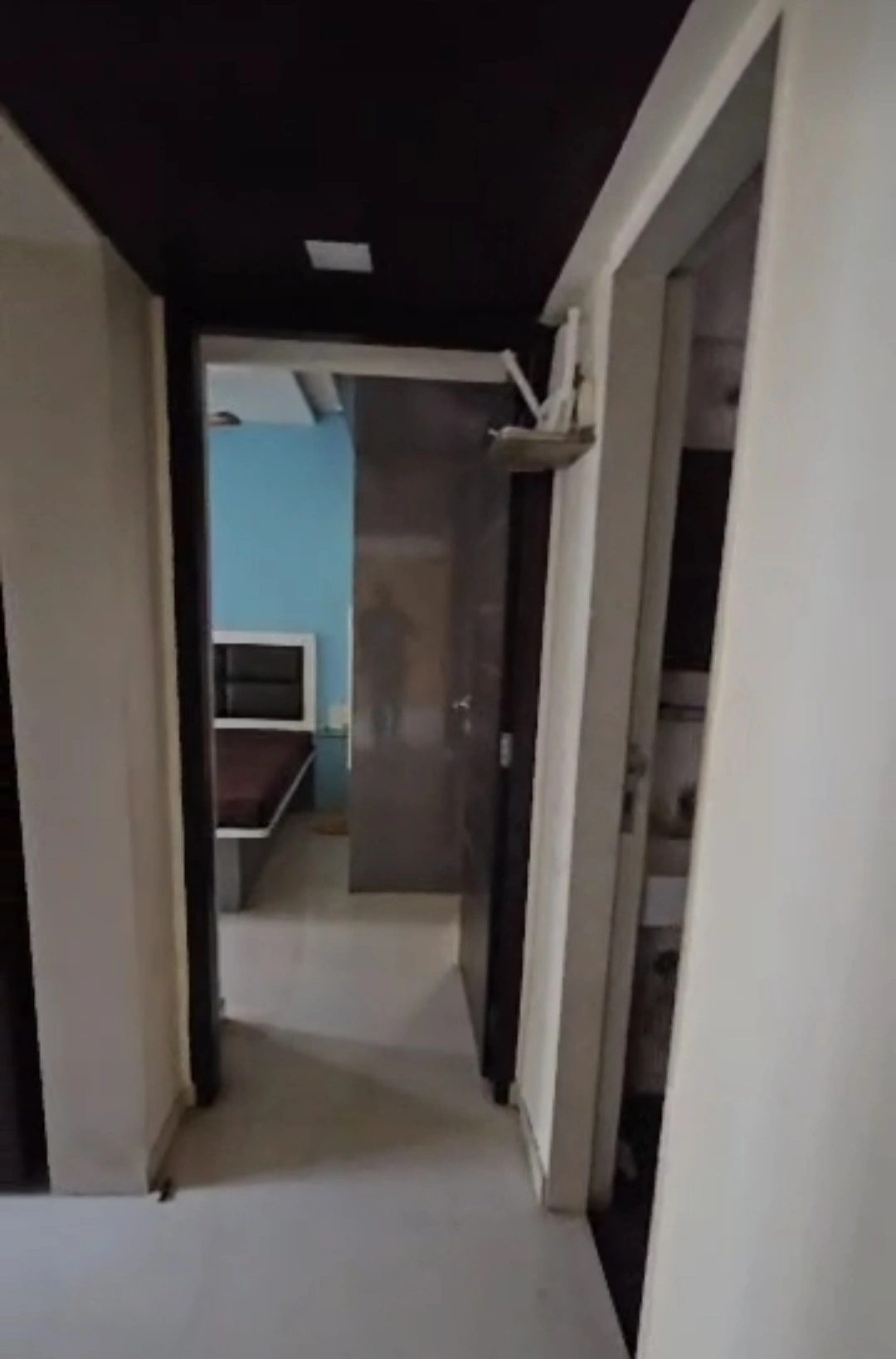 1 BHK Flat for Rent in Marina Enclave , Malad West