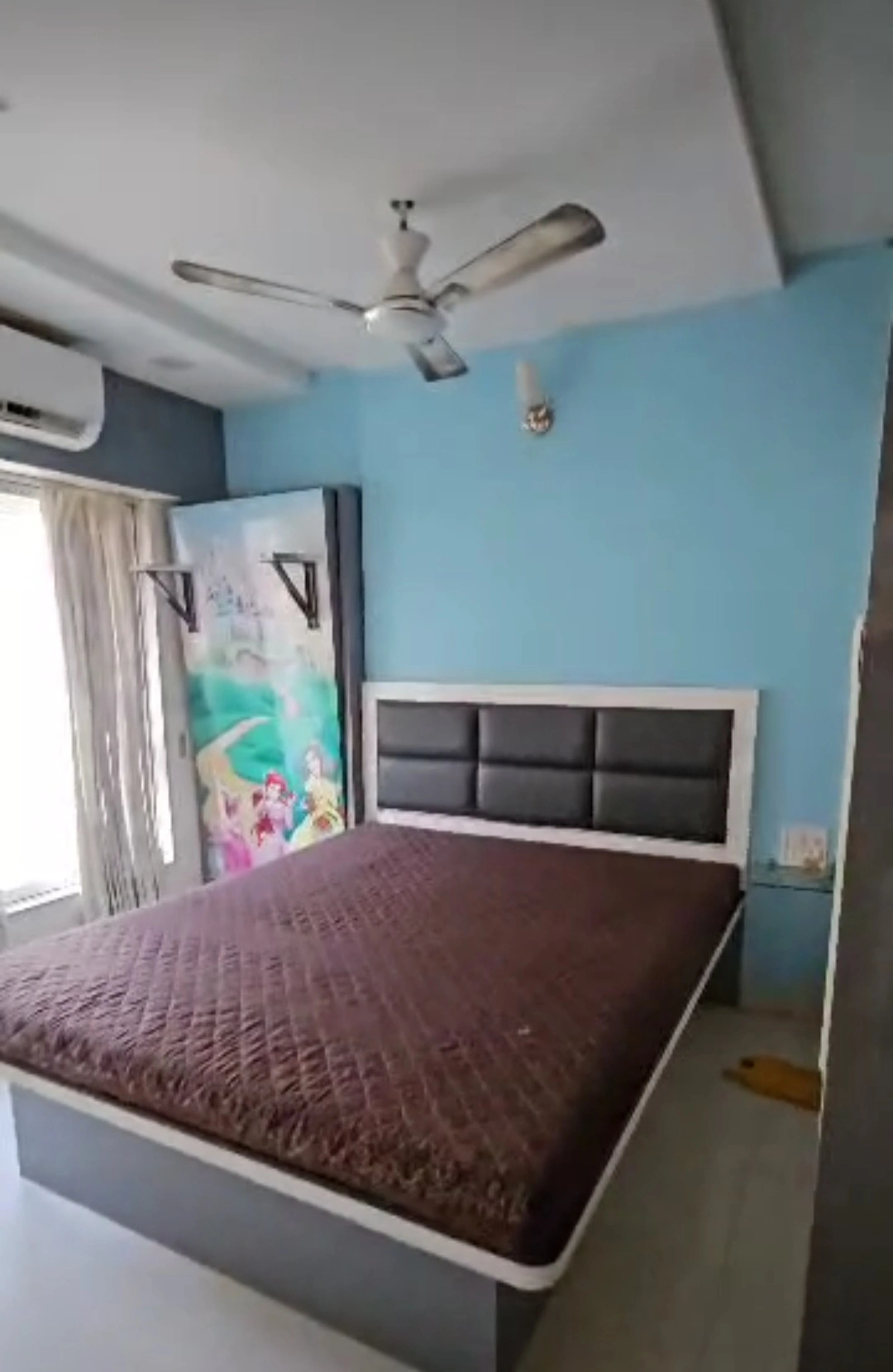 1 BHK Flat for Rent in Marina Enclave , Malad West