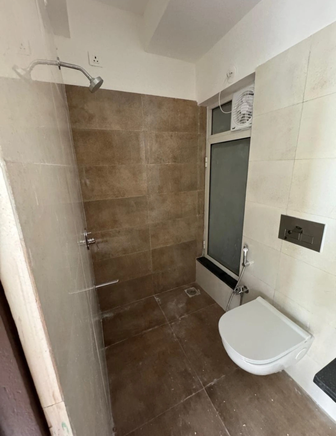 1 BHK Flat for Rent in Omkar Signet Tower, Malad East