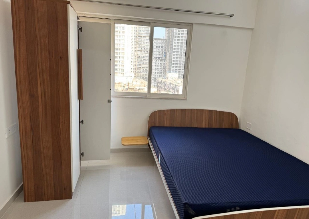 1 BHK Flat for Rent in Omkar Signet Tower, Malad East