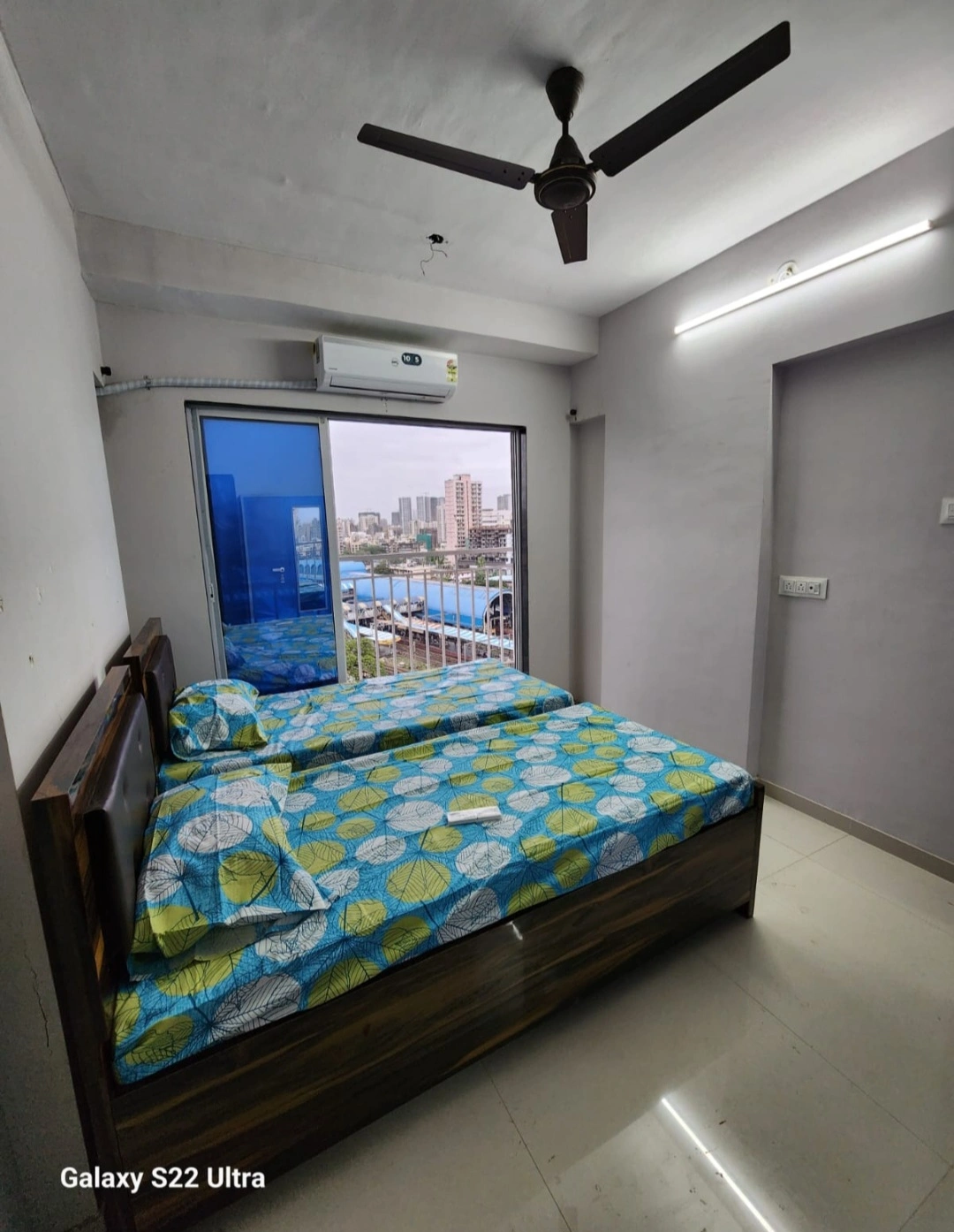 Double Sharing Room Boys only Flat for PG in Western Woods Tower , Malad East