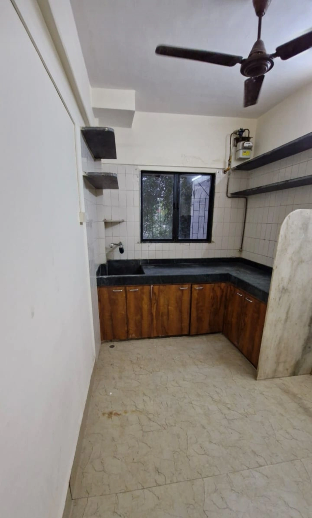 1 BHK Flat for Rent in Sai Baba Complex, Goregaon East