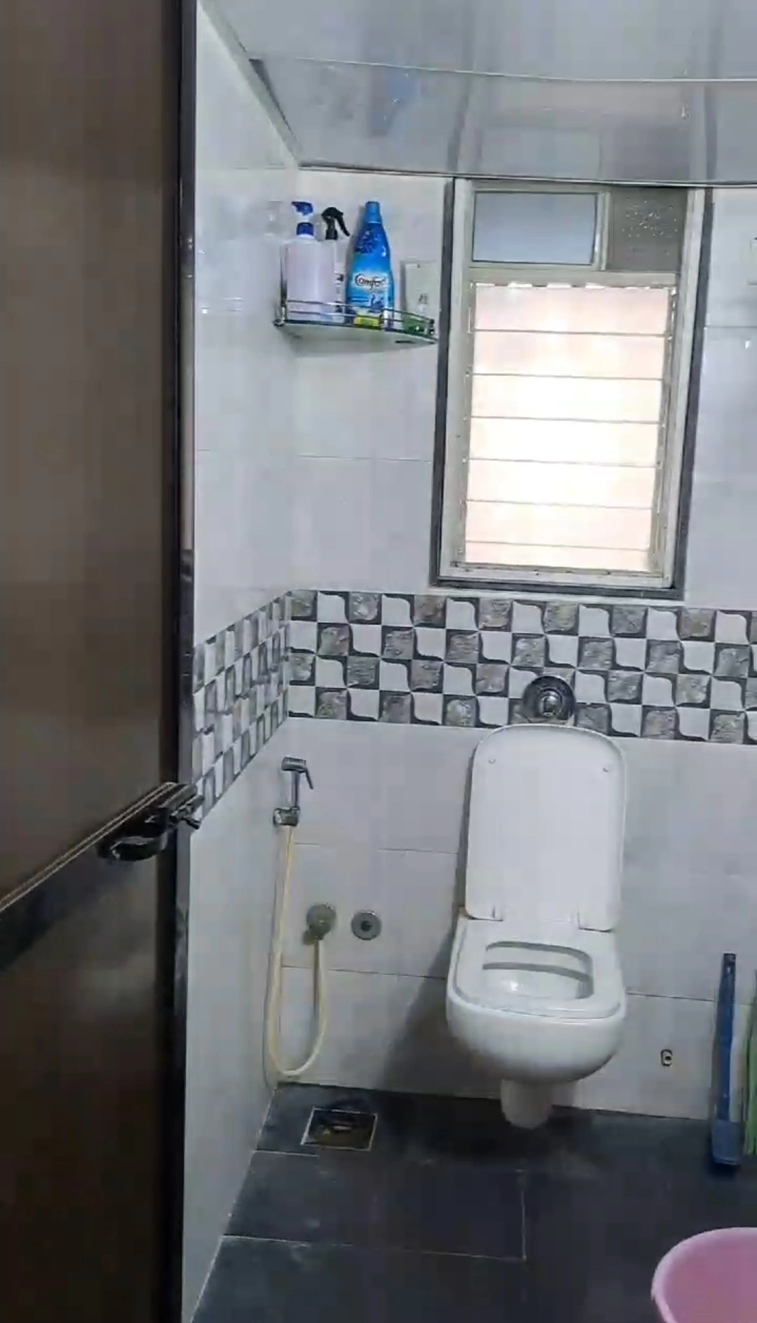 2 BHK Flat for Rent in Manali Apartment, Goregaon West