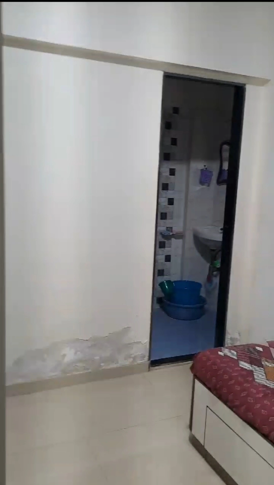 2 BHK Flat for Rent in Manali Society, Goregaon West
