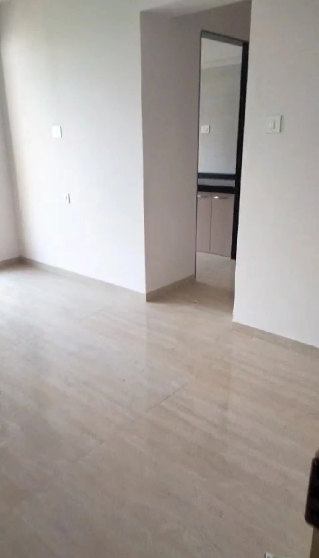 2 BHK Flat for Rent in Om Trimurti Tower, Malad East