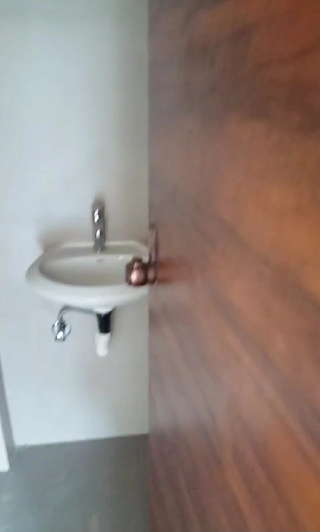 2 BHK Flat for Rent in Om Trimurti Tower, Malad East