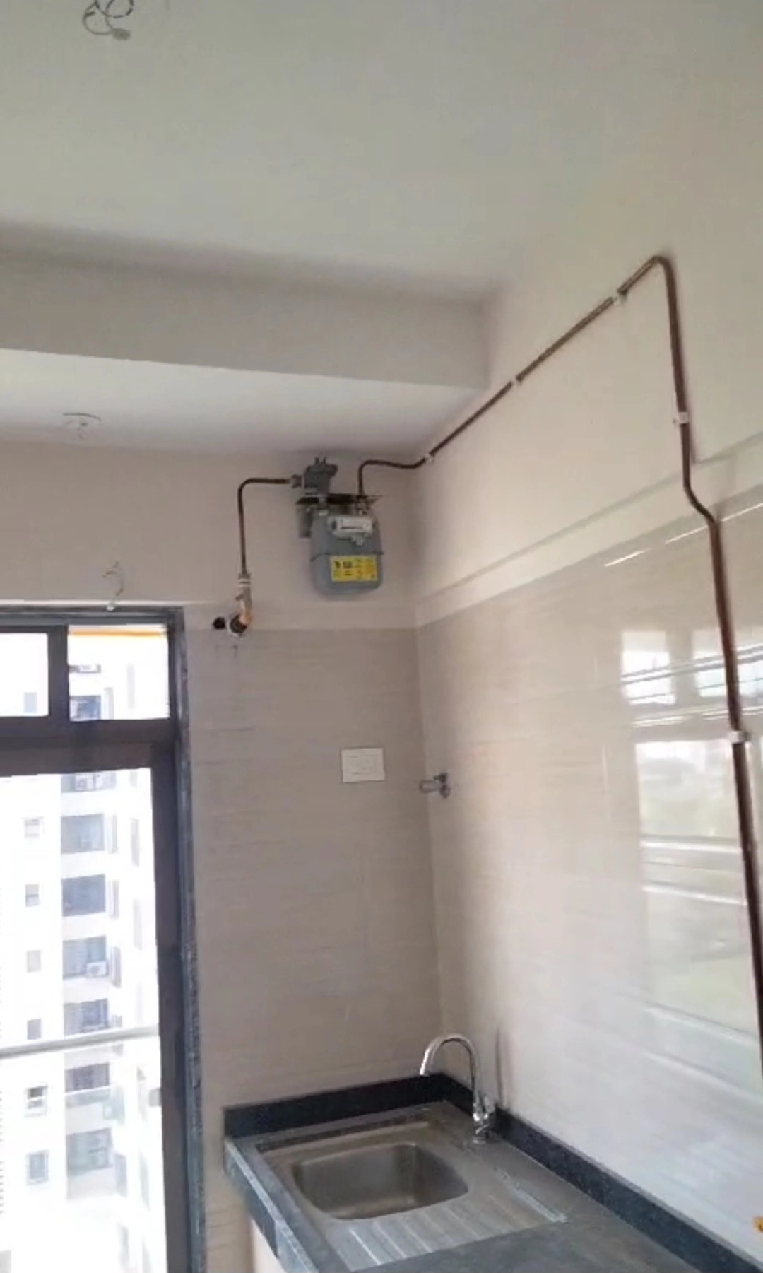 2 BHK Flat for Rent in Om Trimurti Tower, Malad East