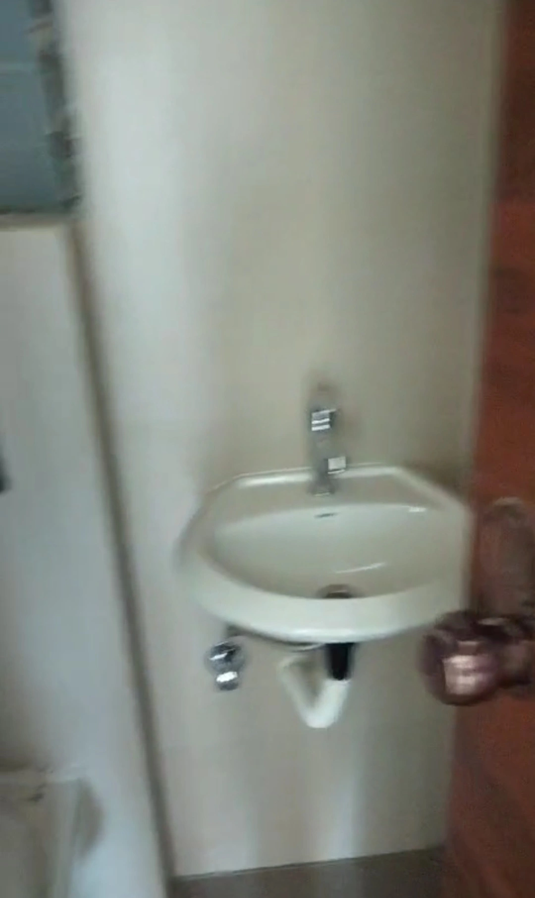 1 BHK Flat for Rent in Om Trimurti Tower, Malad East