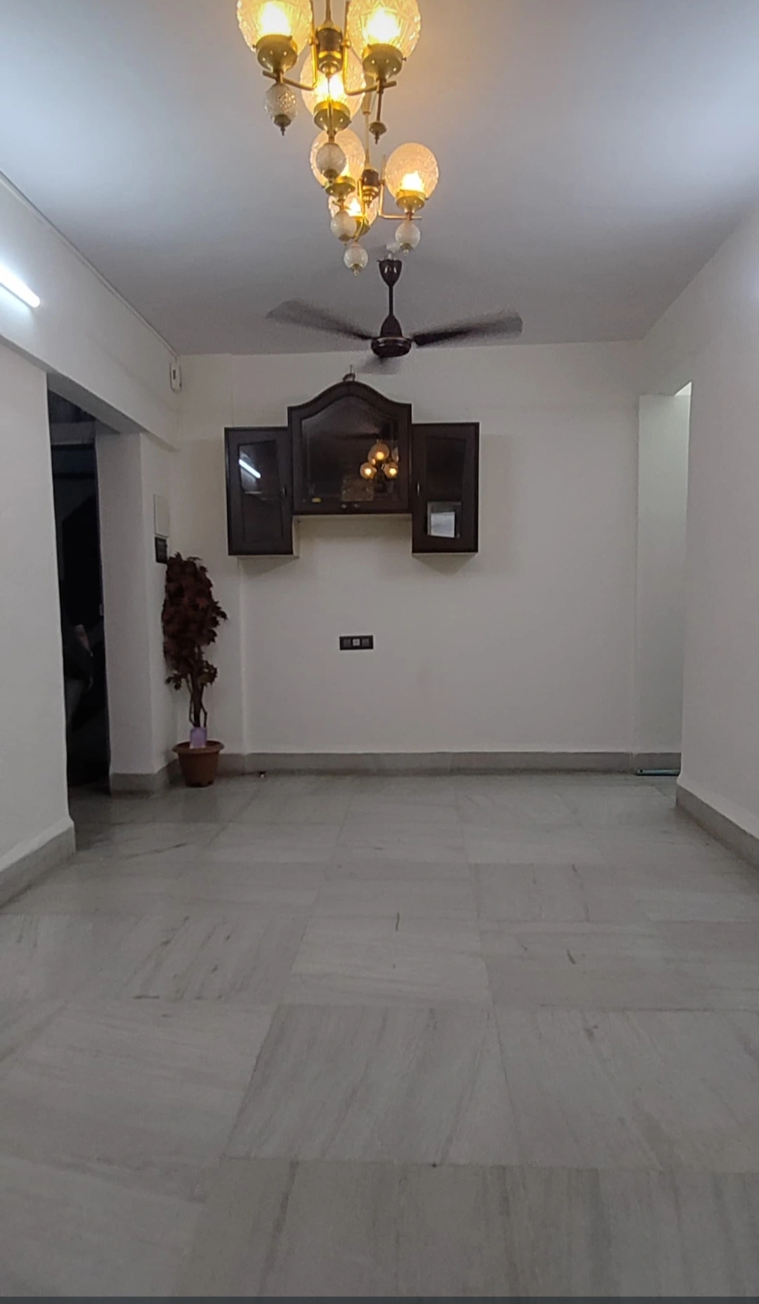 1 BHK Flat for Rent in Evershine Apt, Malad West