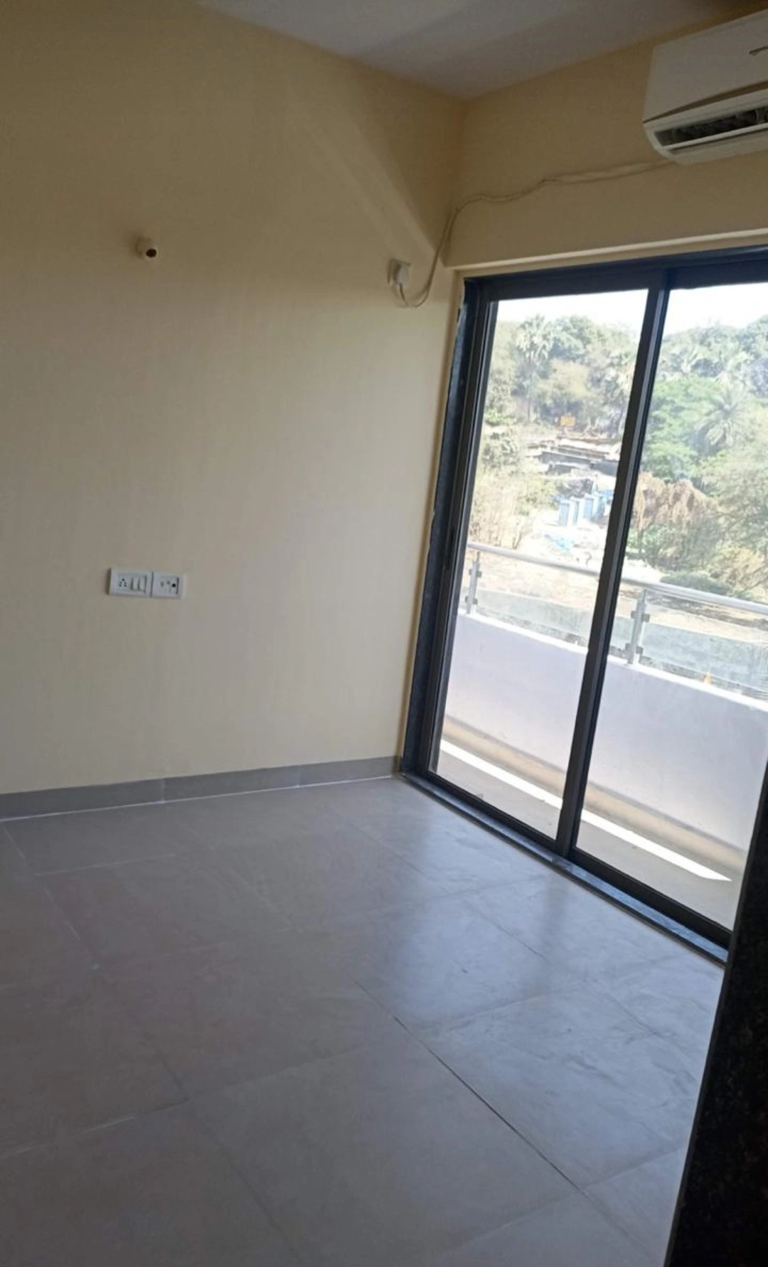 1 BHK Flat for Rent in Conwood Astoria Tower, Goregaon East