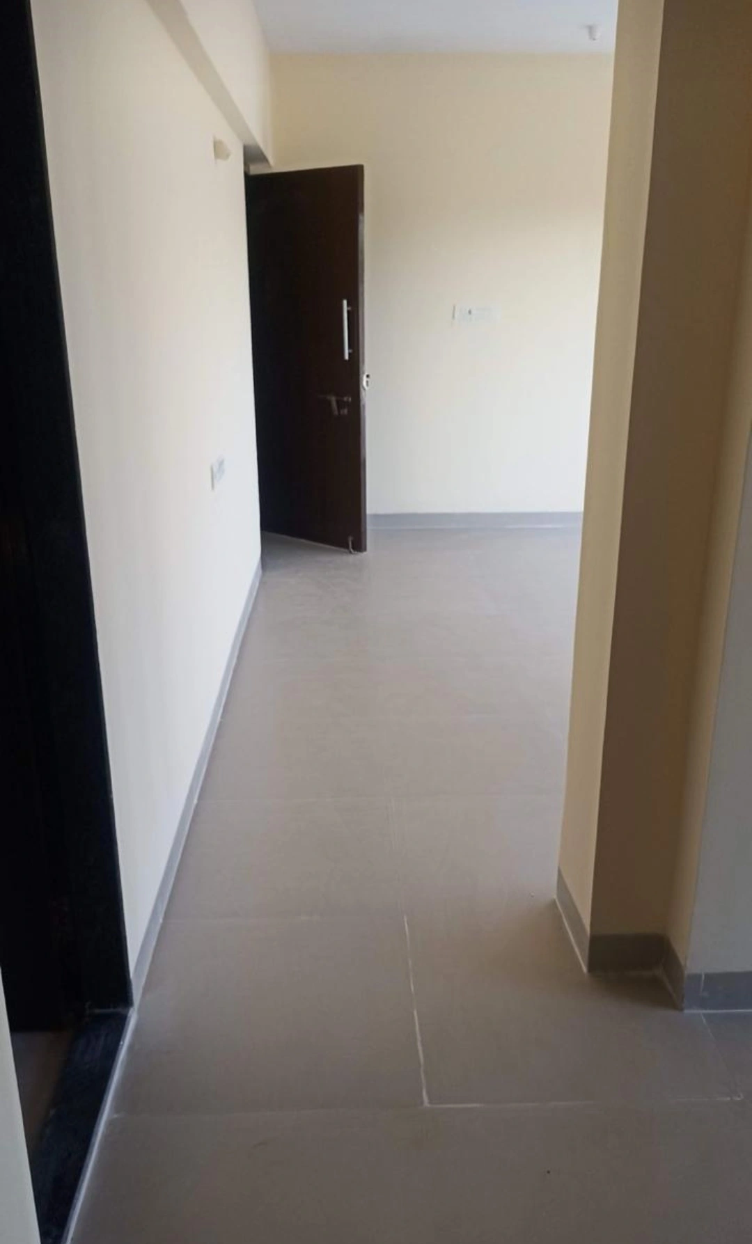 1 BHK Flat for Rent in Conwood Astoria Tower, Goregaon East