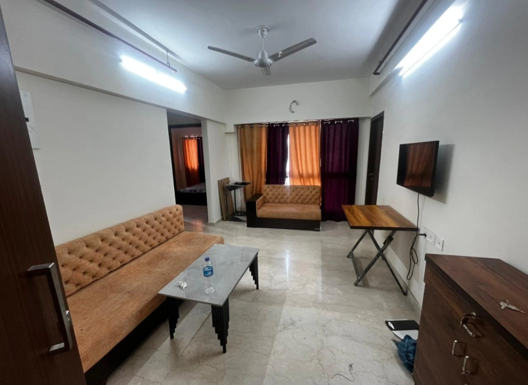 1 BHK Flat for Rent in Omkar Signet Tower, Malad East