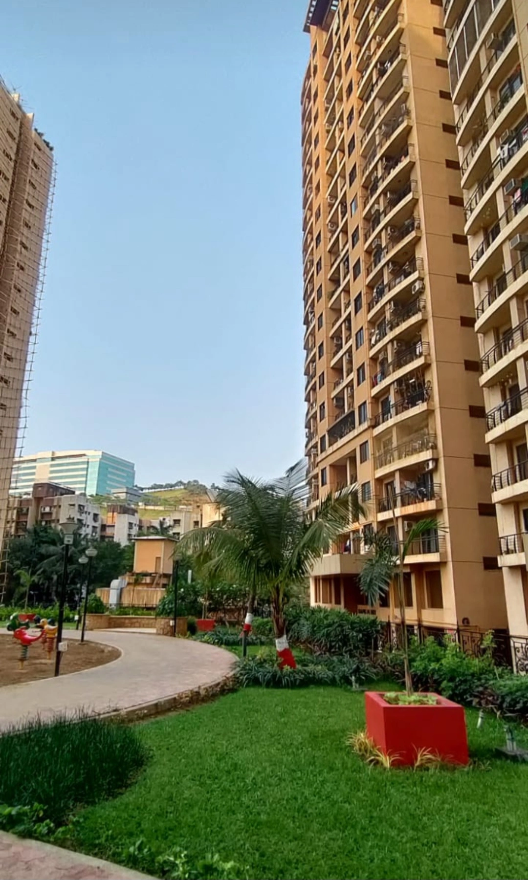 1 BHK Flat for Rent in Raheja Heights , Kandivali East