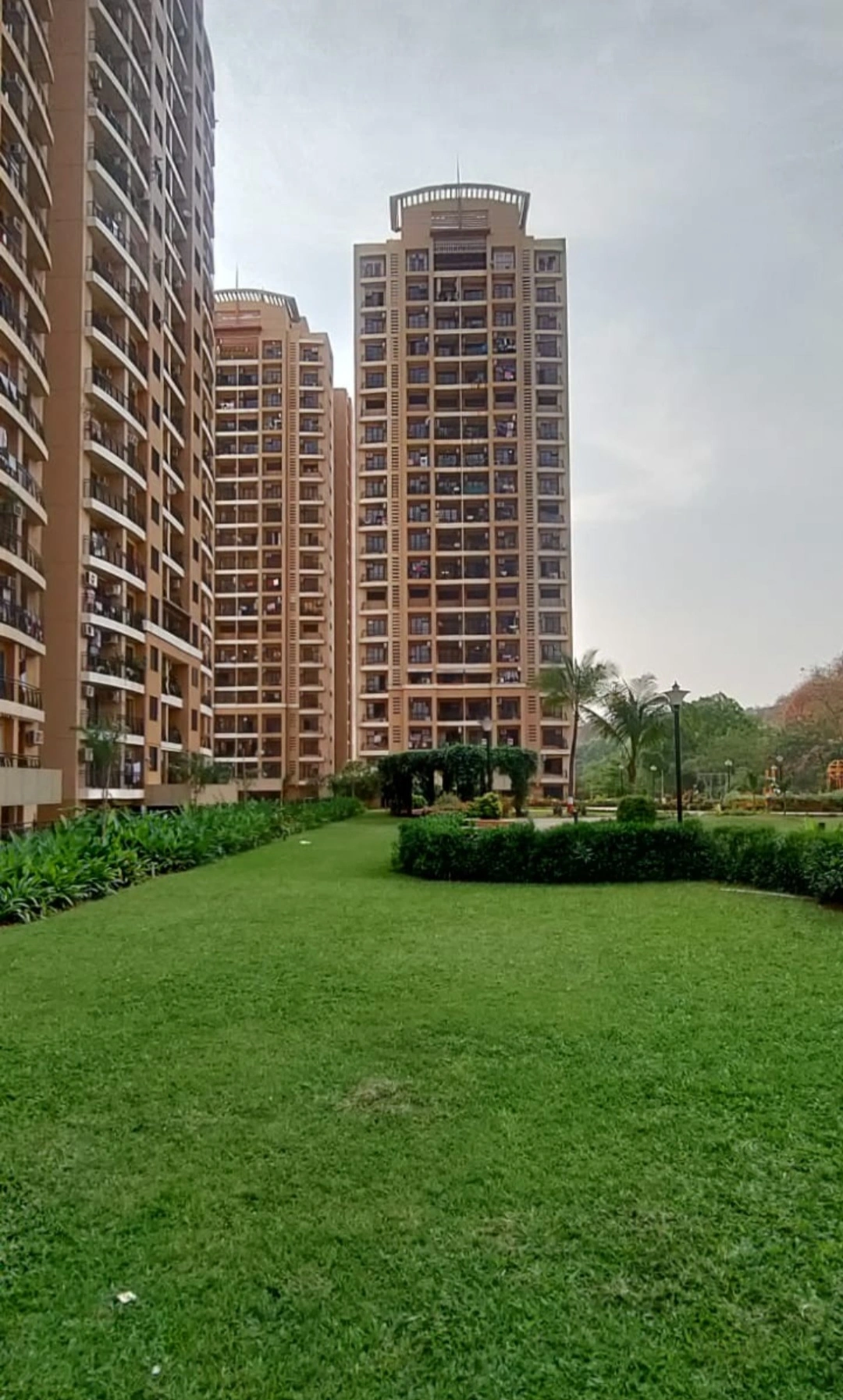 1 BHK Flat for Rent in Raheja Heights , Goregaon East