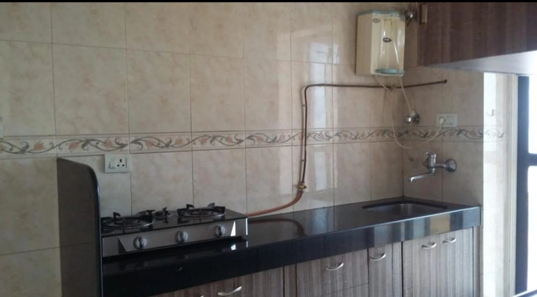1 BHK Flat for Rent in Raheja Heights , Kandivali East