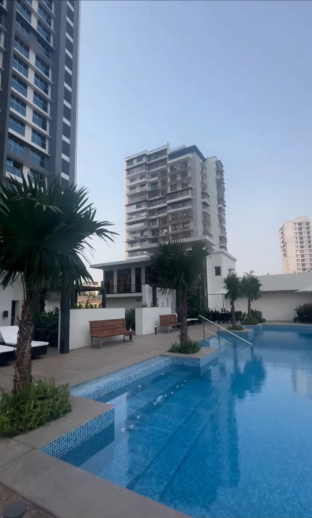 2 BHK Flat for Rent in Raheja Ridgewood , Goregaon East