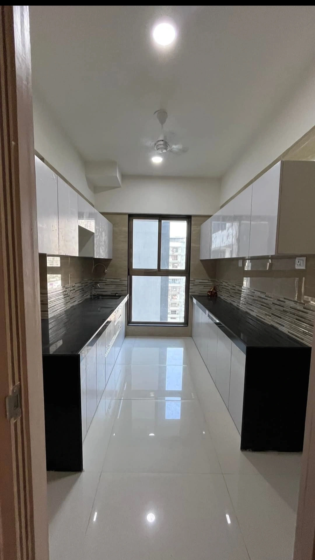 2 BHK Flat for Rent in Raheja Ridgewood , Goregaon East