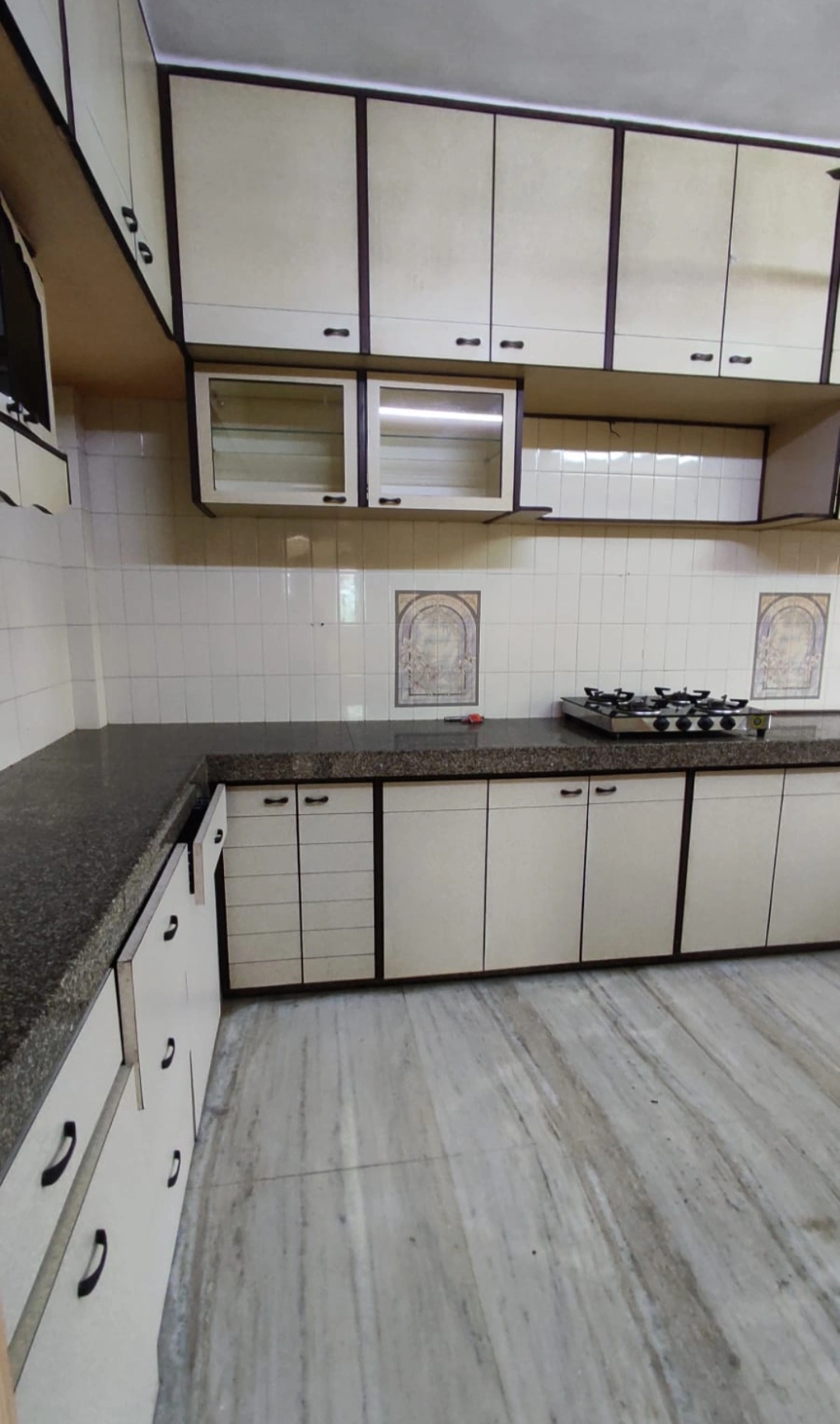 2 BHK Flat for Rent in Amit Apartment , Malad West