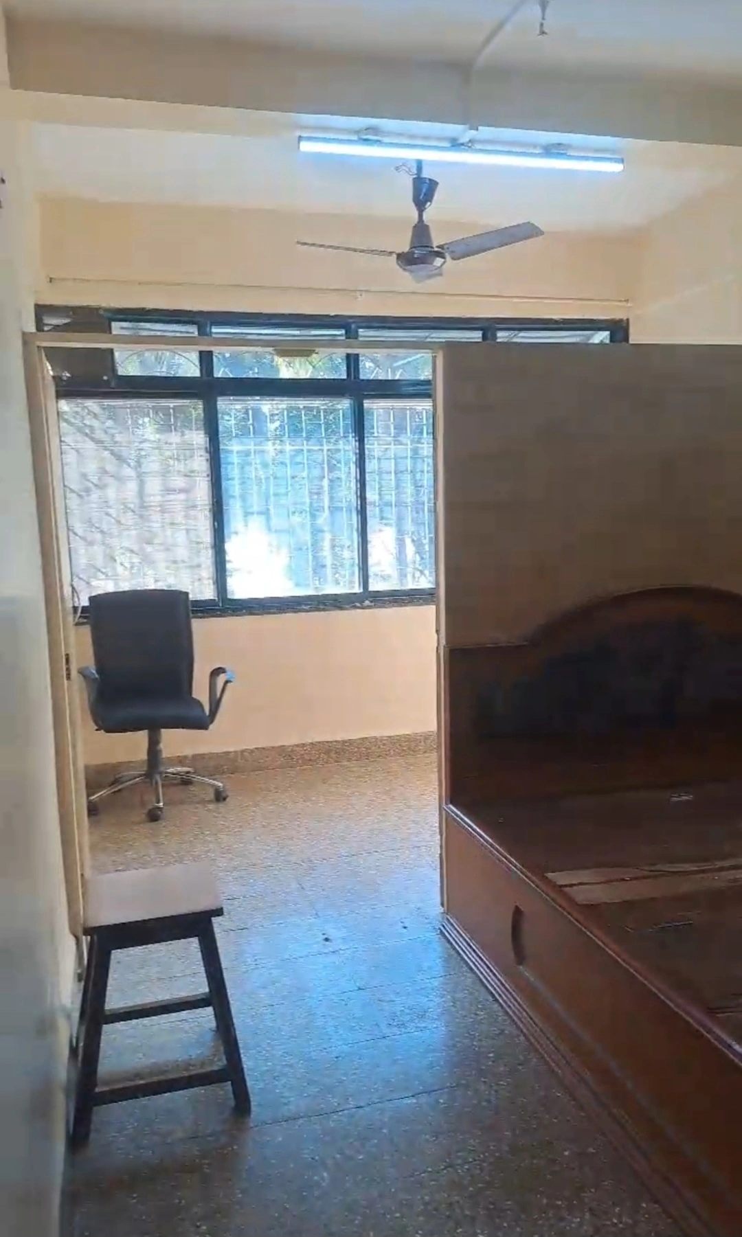 1 BHK Flat for Rent in Building No8, Goregaon West