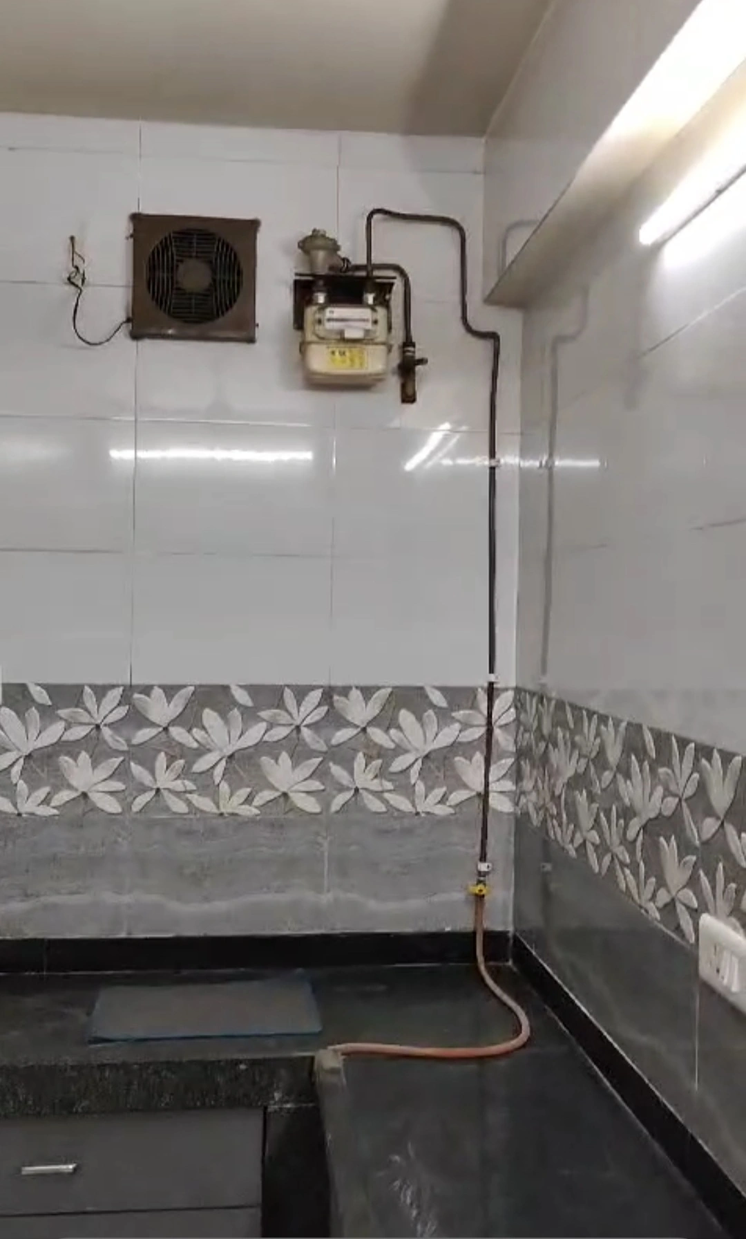 1 BHK Flat for Rent in Pawan Baugh , Malad West