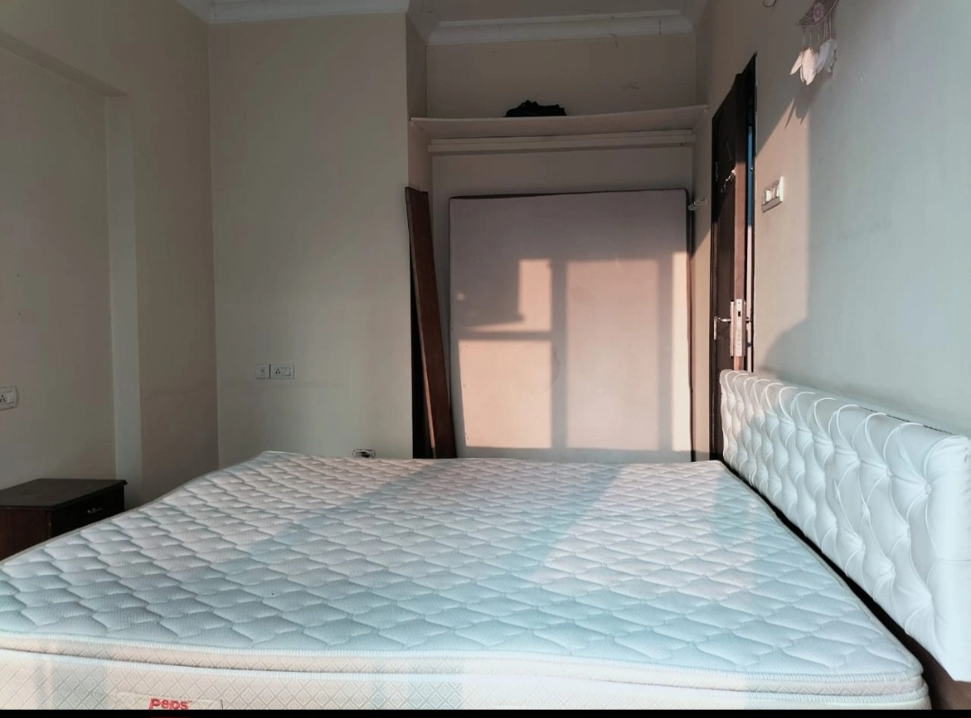 1 BHK Flat for Rent in Raheja Residency , Goregaon East