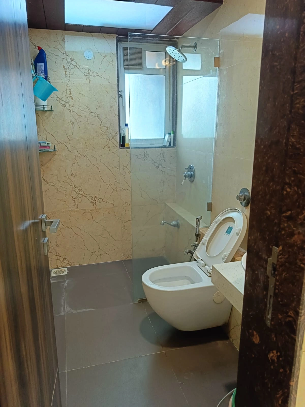 2 BHK Flat for Rent in Kabra Argentum Tower, Goregaon West