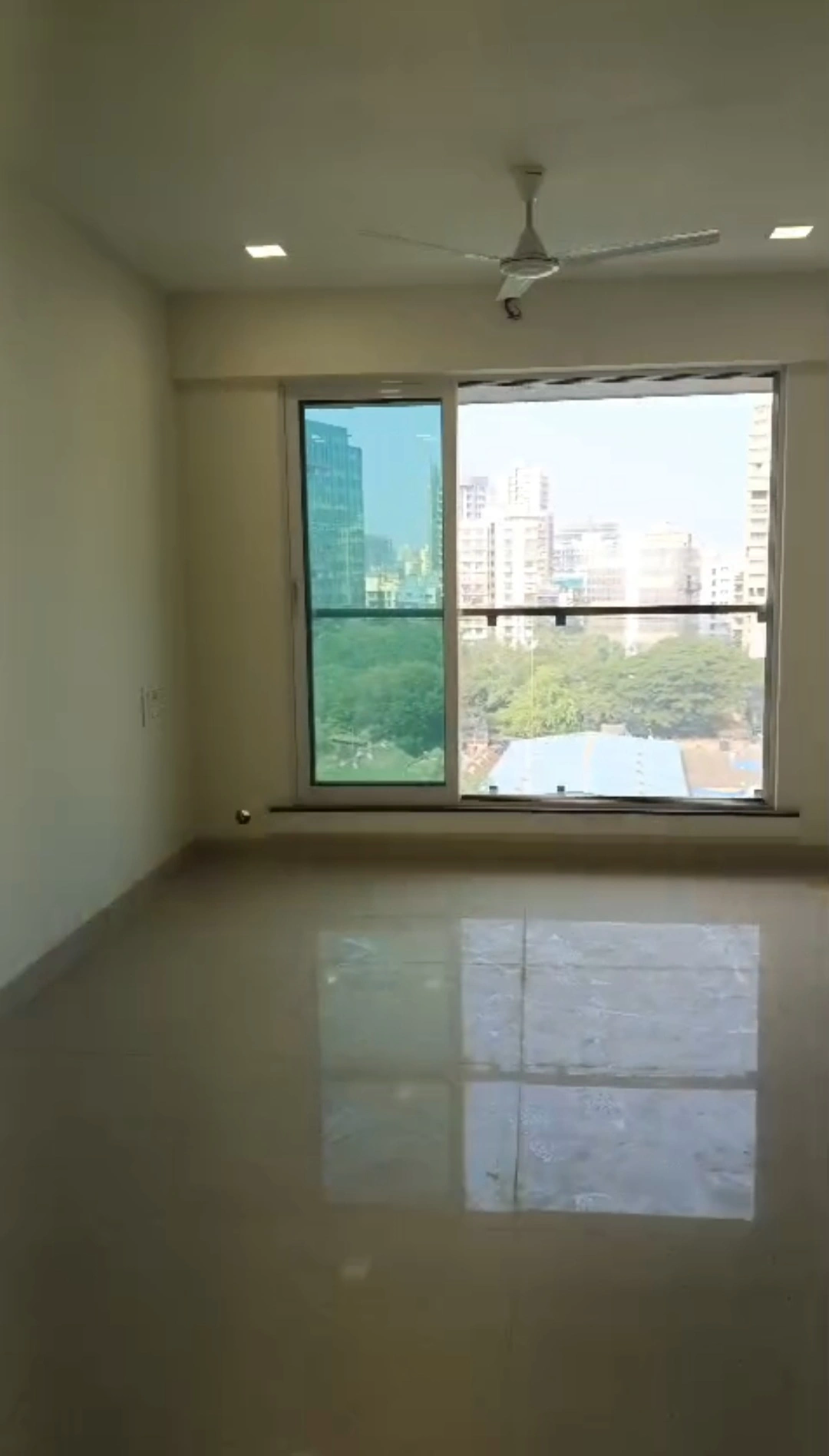 2 BHK Flat for Rent in Triumph Tower, Malad West