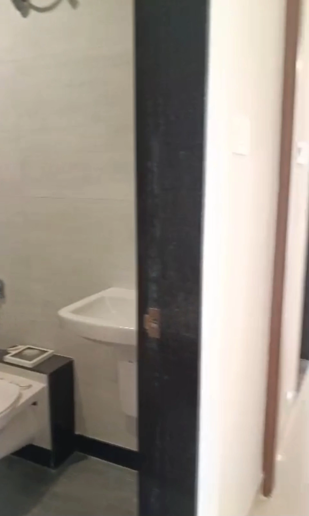 2 BHK Flat for Rent in Triumph Tower, Malad West