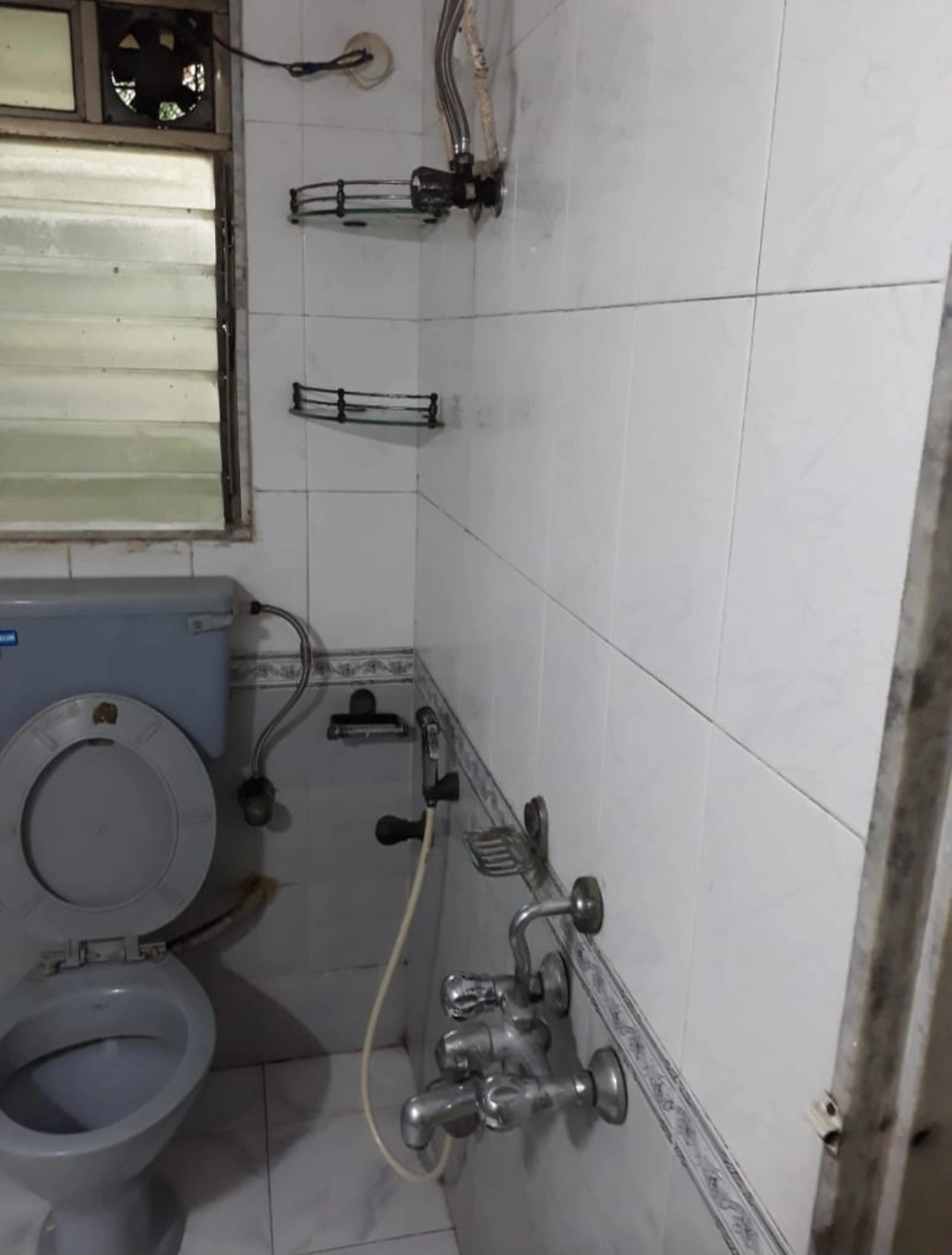 2 BHK Flat for Rent in Acme Complex, Goregaon West