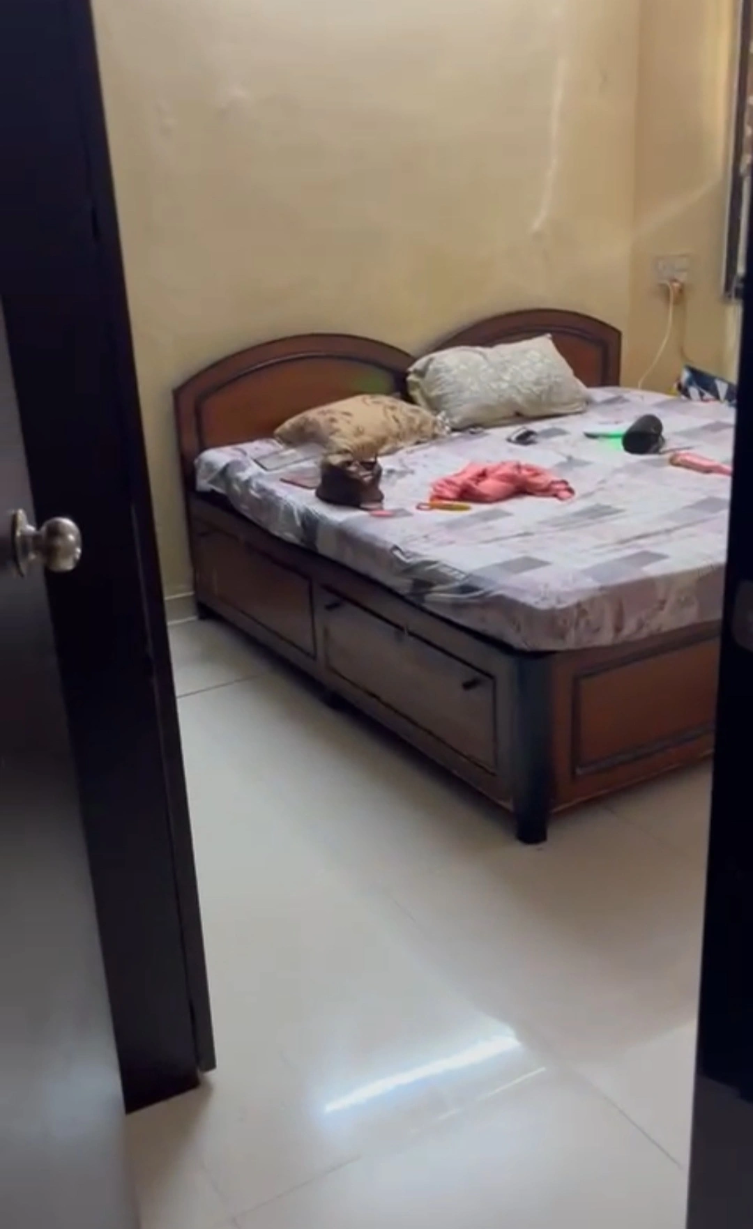 1 BHK Flat for Rent in Building No8, Goregaon West