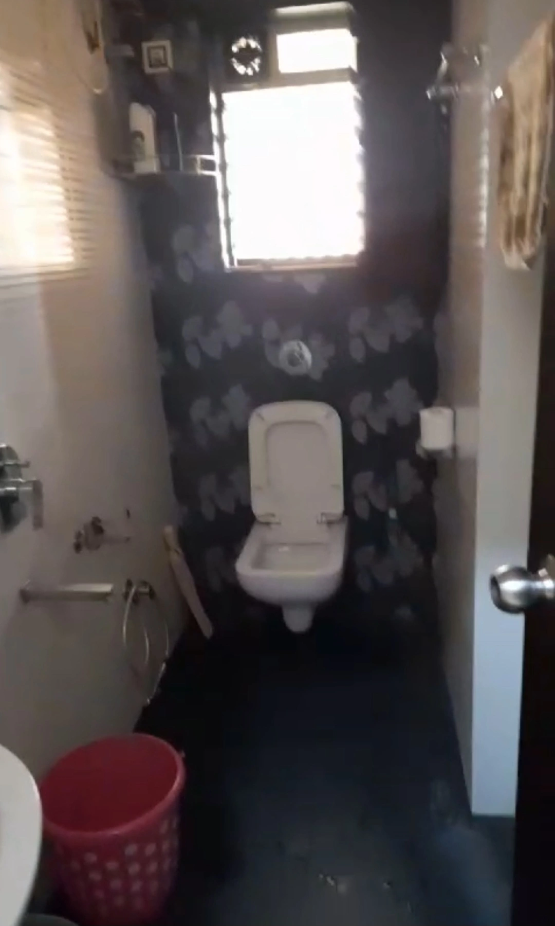 2 BHK Flat for Rent in Kairali Tower, Goregaon West