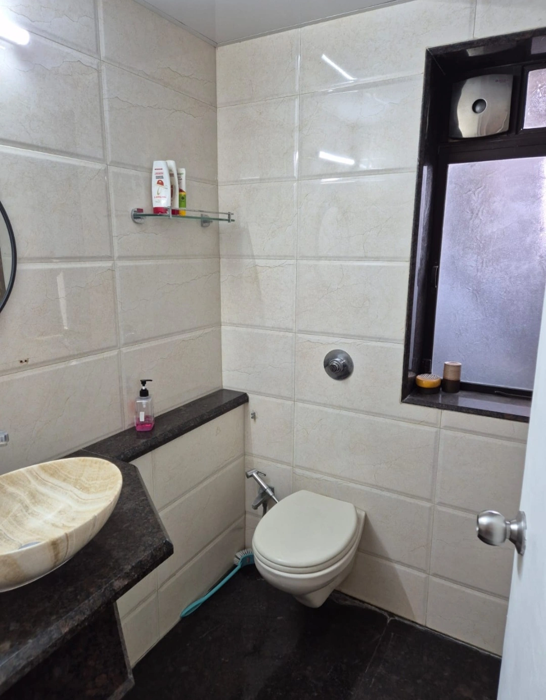 2 BHK Flat for Rent in Gardenia Society, Malad East