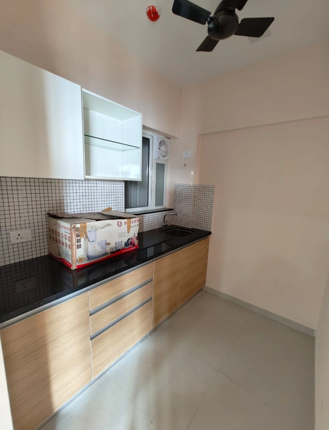2.5 BHK Flat for Rent in Omkar Signet, Malad East