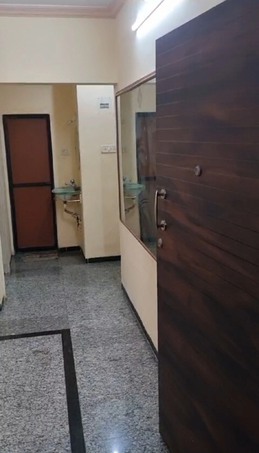 1 BHK Flat for Rent in Dheeraj Basera Society, Malad West