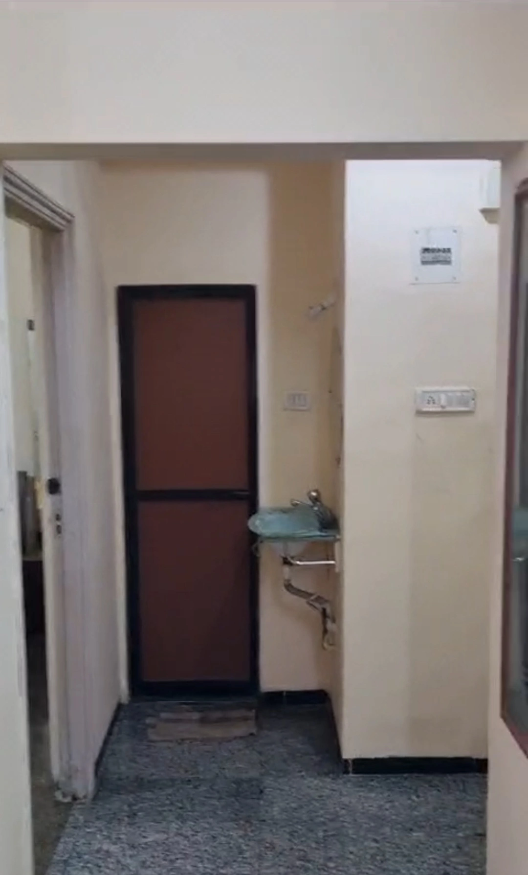 1 BHK Flat for Rent in Dheeraj Basera Society, Malad West