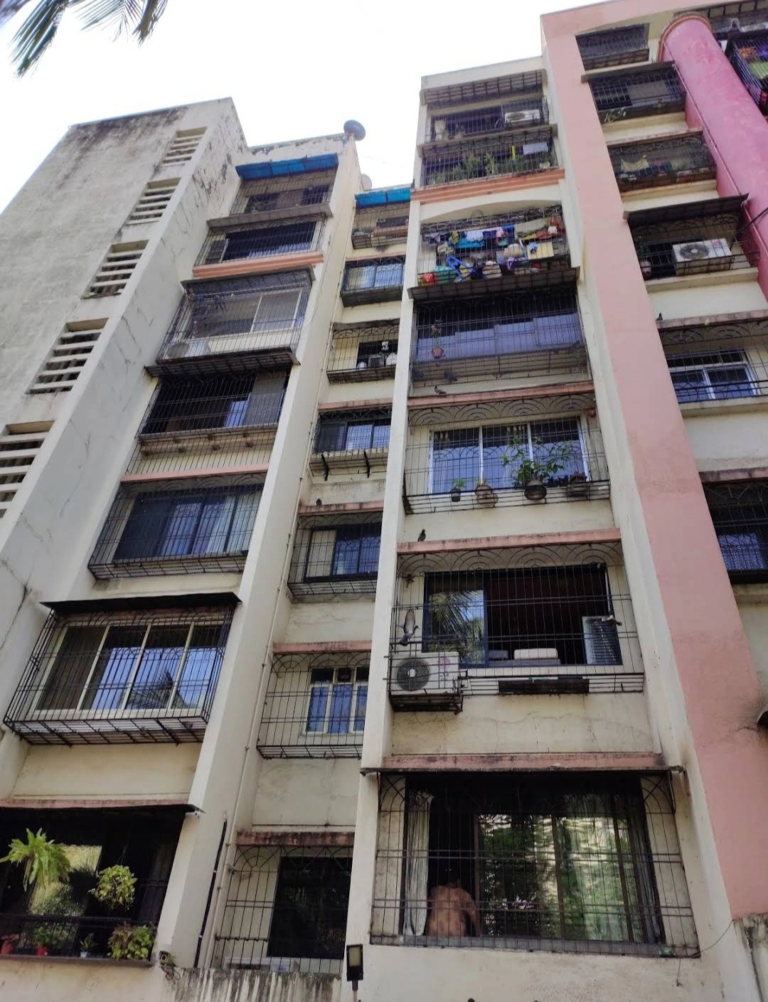 1 BHK Flat for Rent in Dheeraj Basera Society, Malad West
