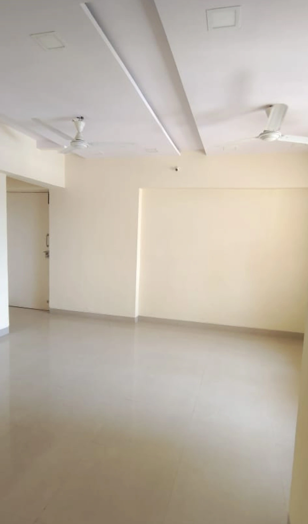 2.5 BHK Flat for Rent in Raj Saptaratna Tower , Malad West