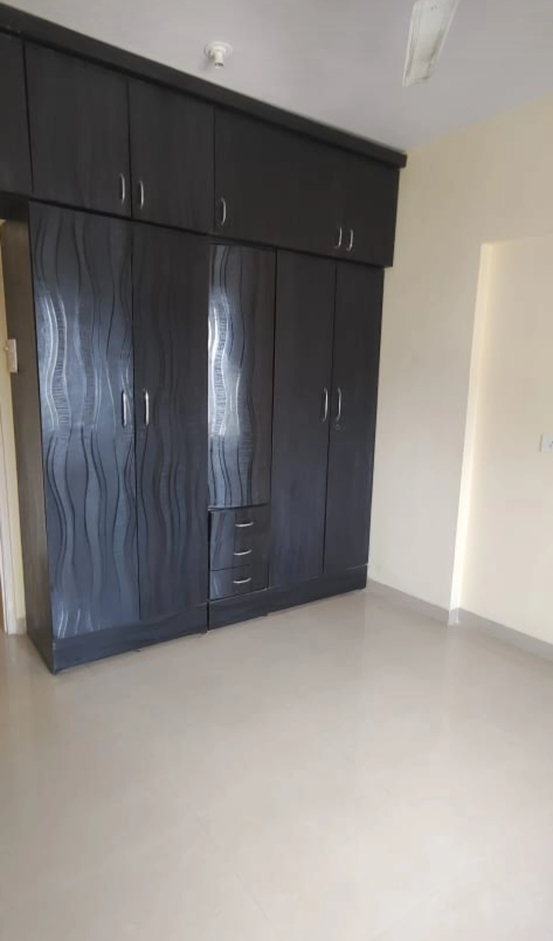 2.5 BHK Flat for Rent in Raja saptaratna Tower, Malad West