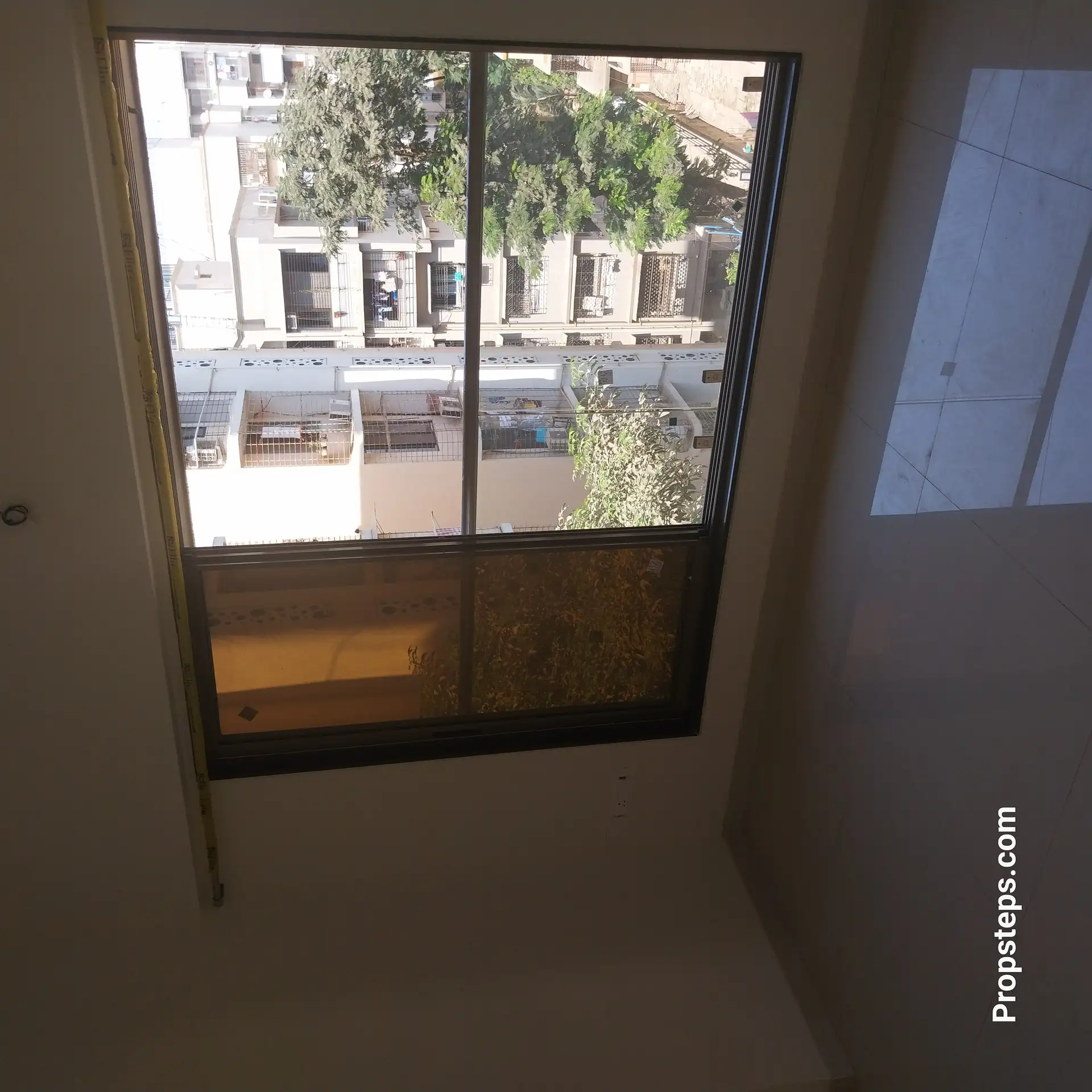 1 BHK Flat for Rent in Mandor Solitaire, Goregaon West