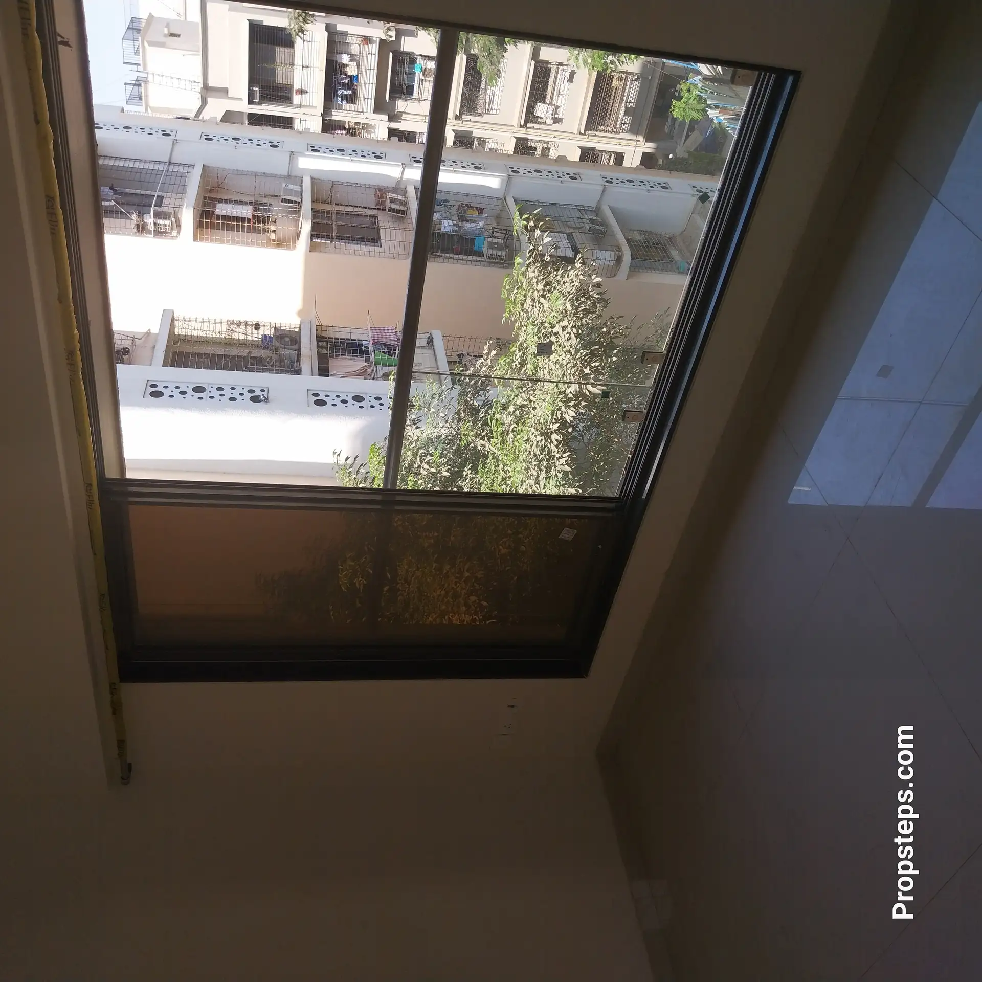 1 BHK Flat for Rent in Mandor Solitaire, Goregaon West