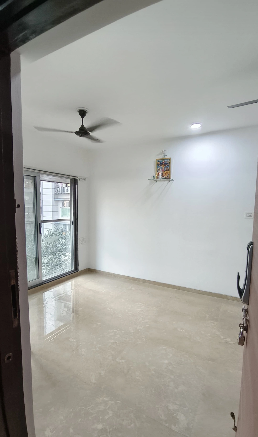 2 BHK Flat for Rent in Laxmi Annex Society, Goregaon West